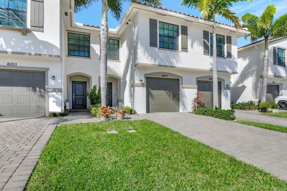 6013 Woods Edge, Riviera Beach, FL 33410