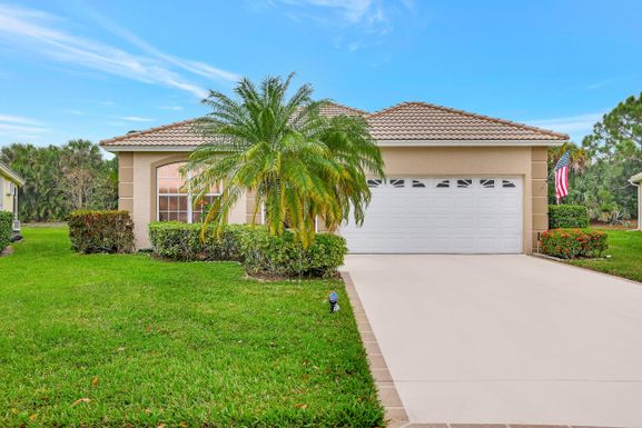 860 Sorrento, Port Saint Lucie, FL 34986