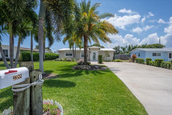 2388 Edgewater, Palm Beach Gardens, FL 33410