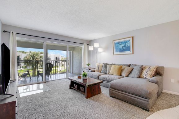 4230 Deste, Lake Worth, FL 33467