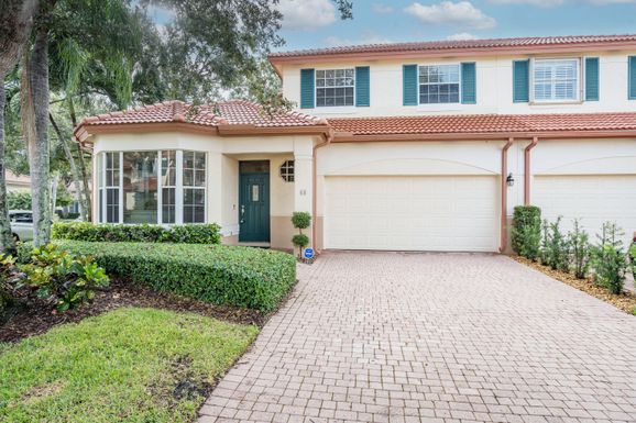 68 Monterey Pointe, Palm Beach Gardens, FL 33418