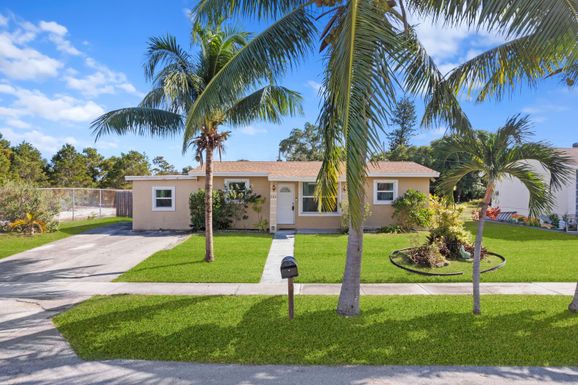 281 28th, Boynton Beach, FL 33435