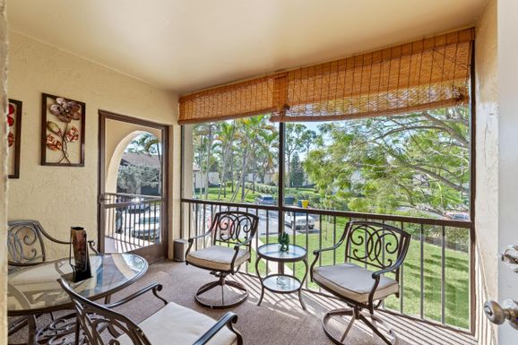 230 Pine Hov, Greenacres, FL 33463