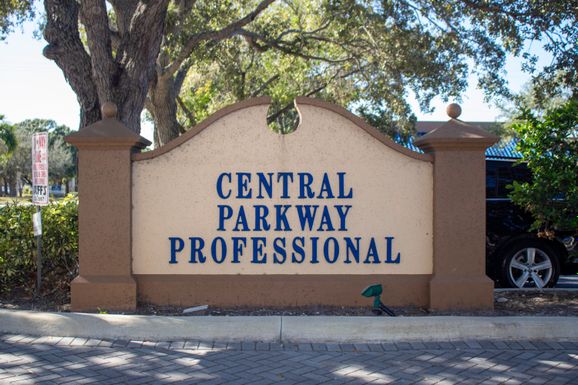 937 Central, Stuart, FL 34994