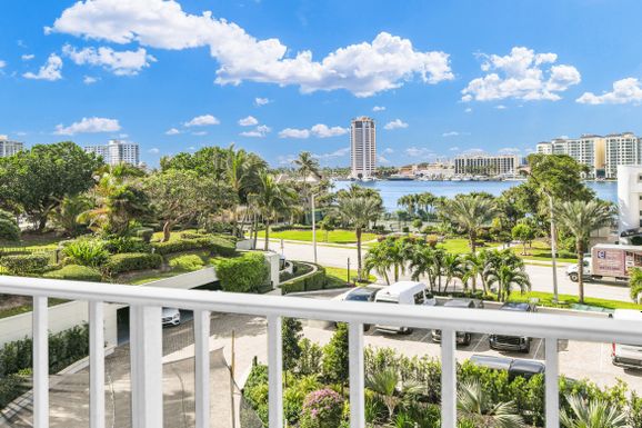 550 Ocean, Boca Raton, FL 33432