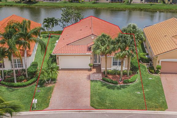 352 Shoreline, Port Saint Lucie, FL 34986