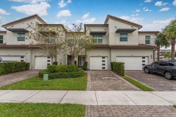 9040 Kingsmoor, Lake Worth, FL 33467