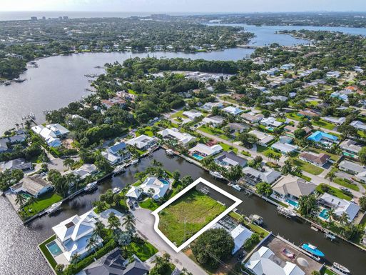 24 Leeward, Tequesta, FL 33469