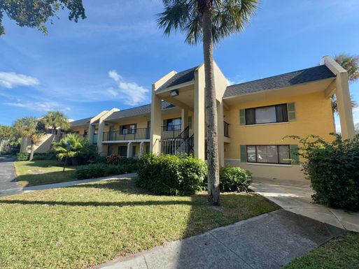 710 Meadows, Boynton Beach, FL 33436