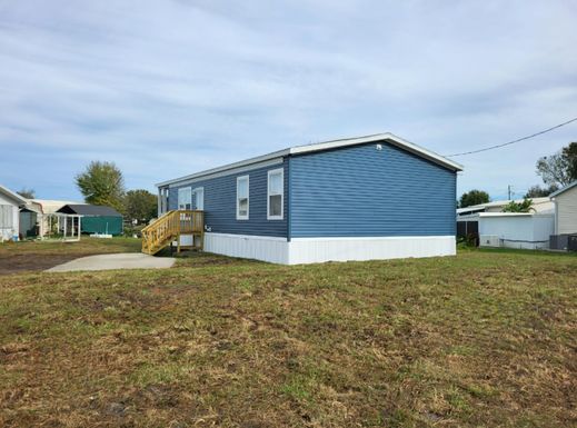 1028 Peach, Okeechobee, FL 34974