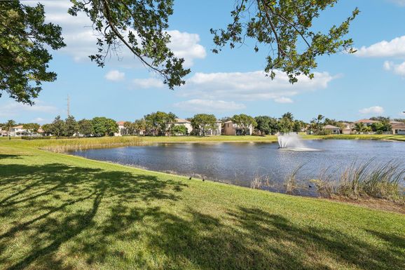 7174 Ivy Crossing, Boynton Beach, FL 33436