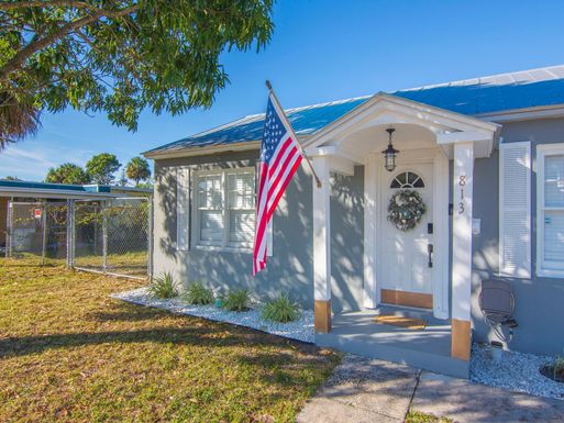 813 6th, Fort Pierce, FL 34950