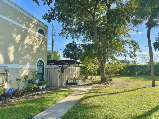 3710 Village, Delray Beach, FL 33445