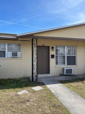 207 8th, Lake Park, FL 33403