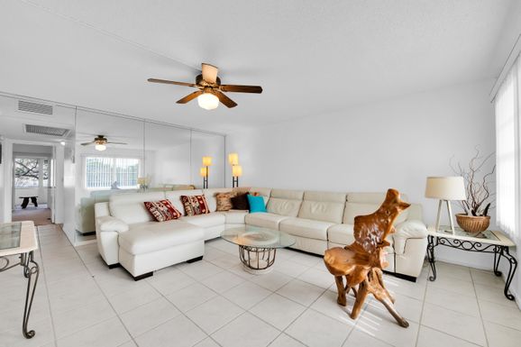 250 Richmond F, Deerfield Beach, FL 33442