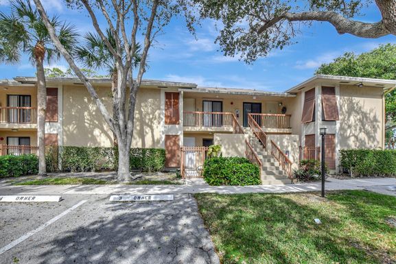 3939 5th, Boca Raton, FL 33431