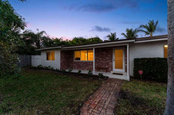 239 34th, Boynton Beach, FL 33435