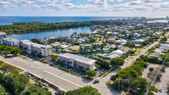 698 Spanish River, Boca Raton, FL 33431