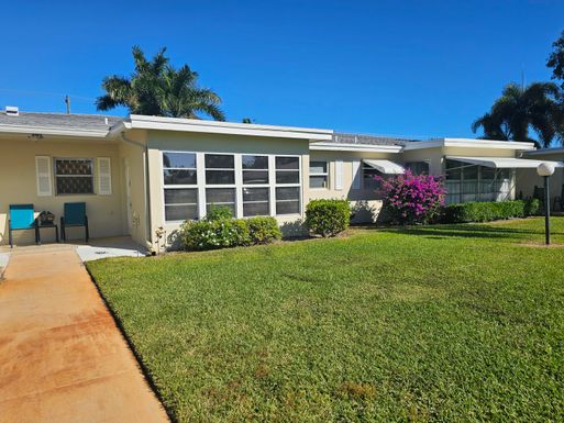 301 Country, Boynton Beach, FL 33435