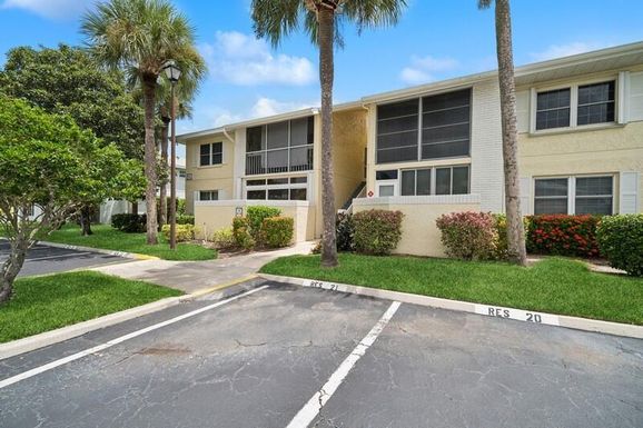 993 Sonesta, Palm Bay, FL 32905