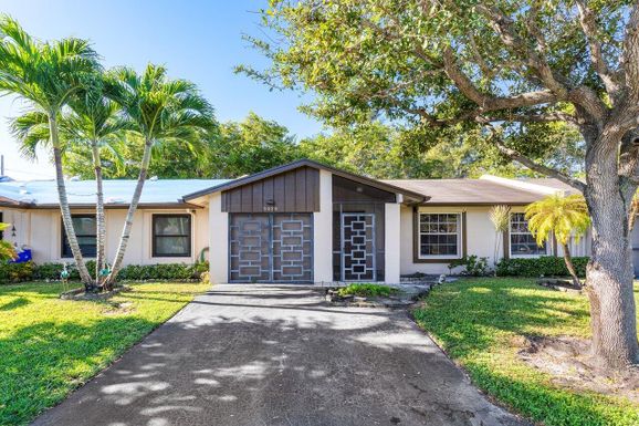 5424 Viburnum, Delray Beach, FL 33484