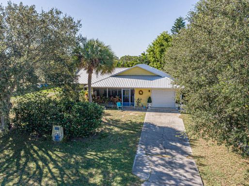 832 Roseland, Sebastian, FL 32958