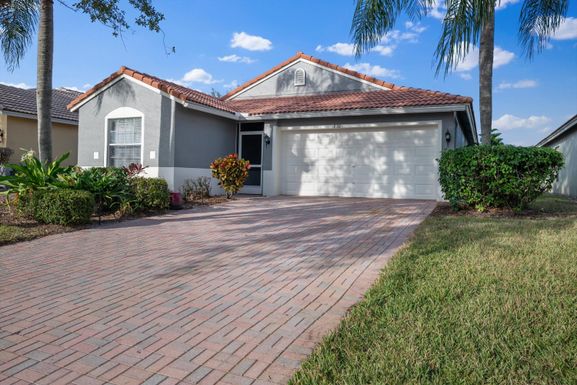 832 Greenwich, Port Saint Lucie, FL 34983