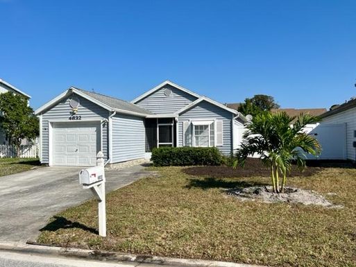 4632 Lakeside, West Palm Beach, FL 33417