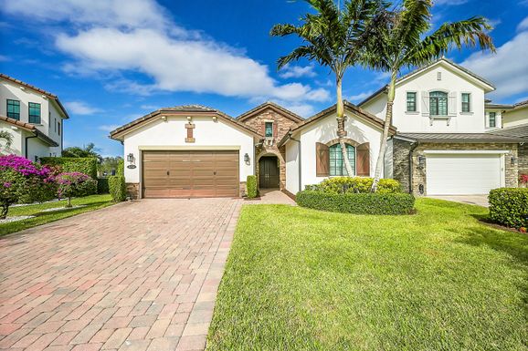 8259 Grand Prix, Boynton Beach, FL 33472