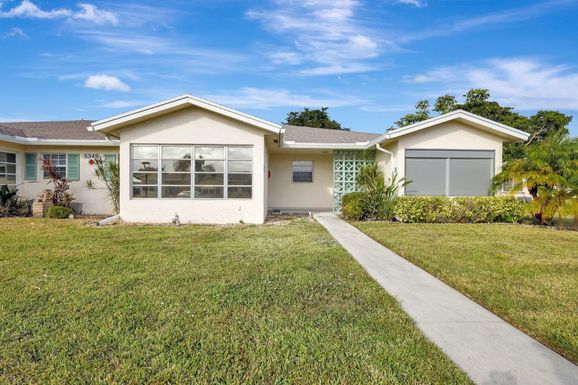 5349 Lakefront, Delray Beach, FL 33484