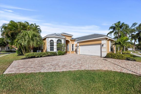 4237 Imperial Isle, Lake Worth, FL 33449