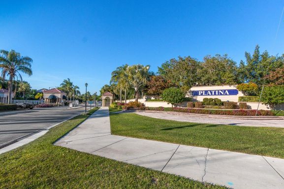 5267 Europa, Boynton Beach, FL 33437