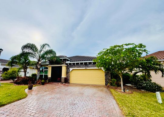 1807 Berkshire, Vero Beach, FL 32968