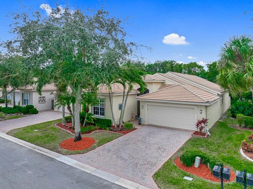 8298 Sandpiper Glen, Lake Worth, FL 33467