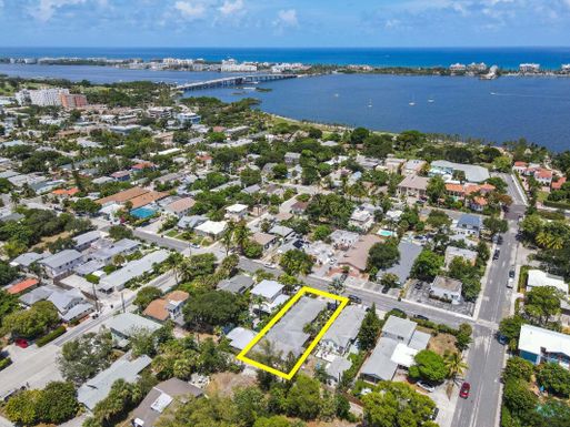 415 Ocean Breeze, Lake Worth Beach, FL 33460