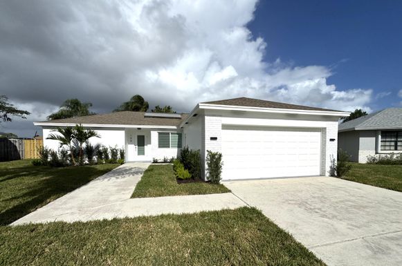 108 Stillwater, Jupiter, FL 33458