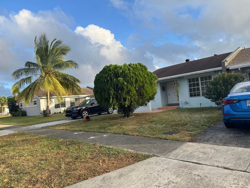 5502 Lakewood, Margate, FL 33063