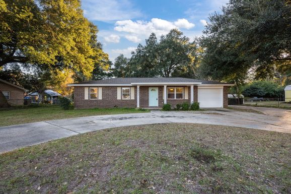 5021 Matthew, Milton, FL 32571