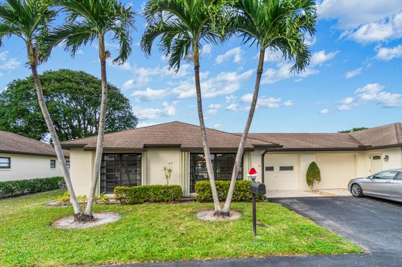 10228 Dovewood, Boynton Beach, FL 33436