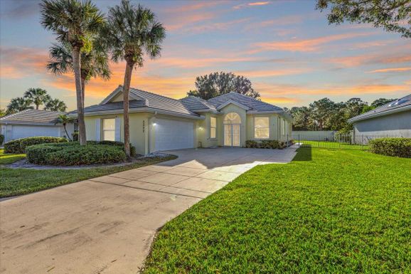 5252 Sweetbrier, Hobe Sound, FL 33455