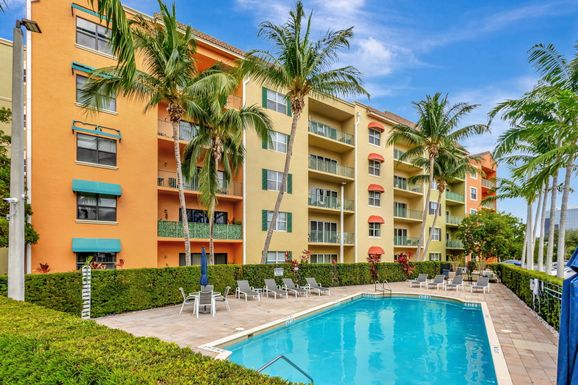 1620 Presidential, West Palm Beach, FL 33401