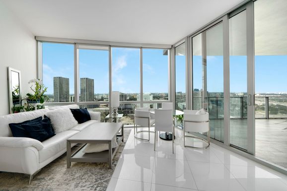 851 1st, Miami, FL 33132