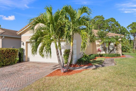 210 Maclay, Port Saint Lucie, FL 34986