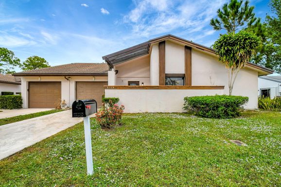 6107 Elsinore, Greenacres, FL 33463