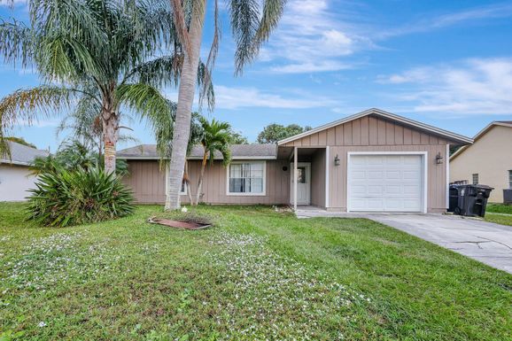 1285 Avens, Port Saint Lucie, FL 34983