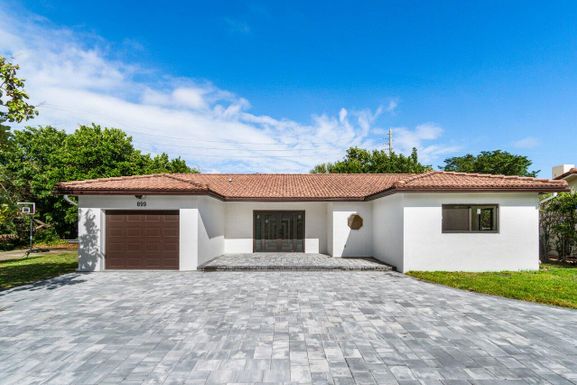 899 7th, Boca Raton, FL 33486