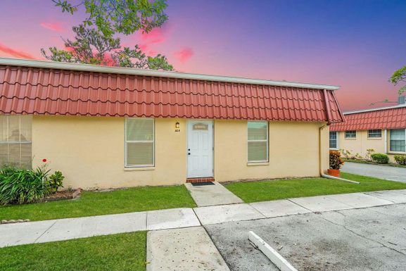 882 Worcester, Lake Worth, FL 33467