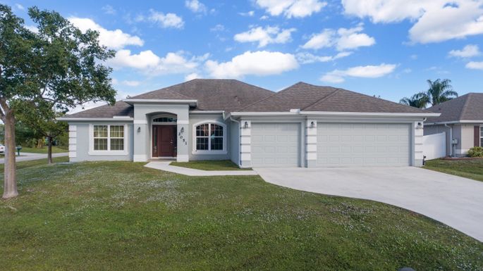 2051 Brisbane, Port Saint Lucie, FL 34984