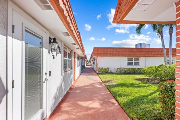 156 Waterford G, Delray Beach, FL 33446