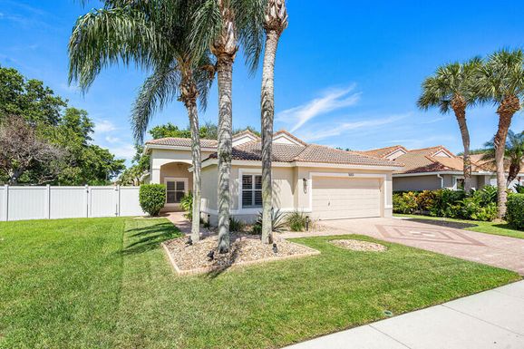 5013 Prairie Dunes Village, Lake Worth, FL 33463